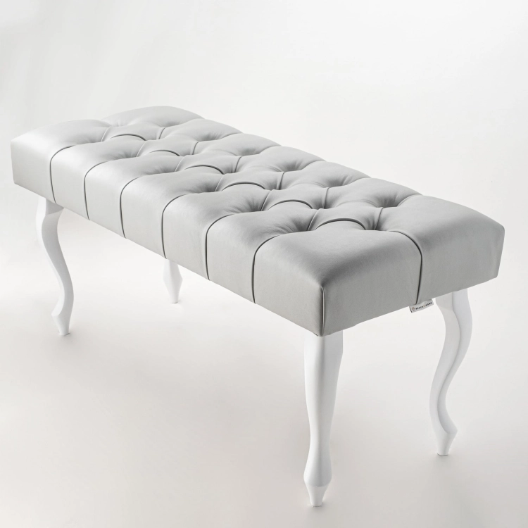 Banc Chesterfield classique, matelassé, cuir gris, élégance et confort