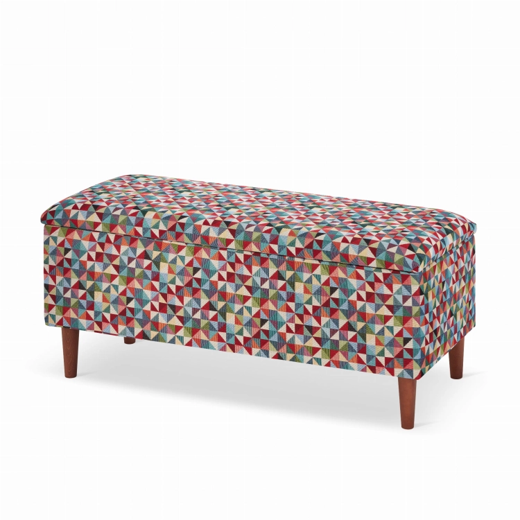 un pouf avec rangement aux motifs géométriques