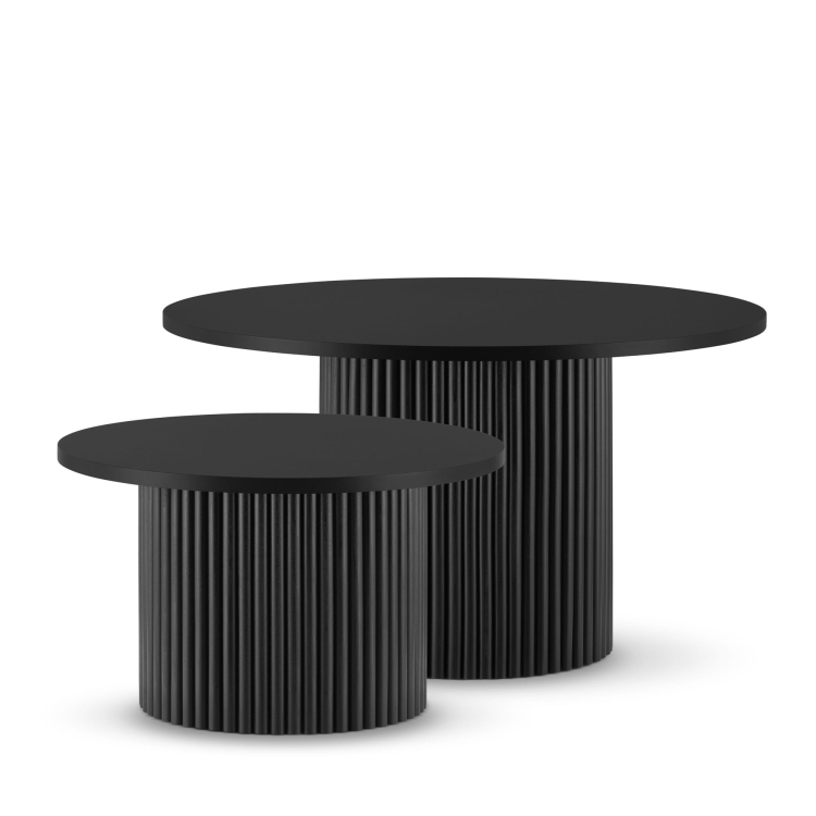un ensemble de tables rainurées