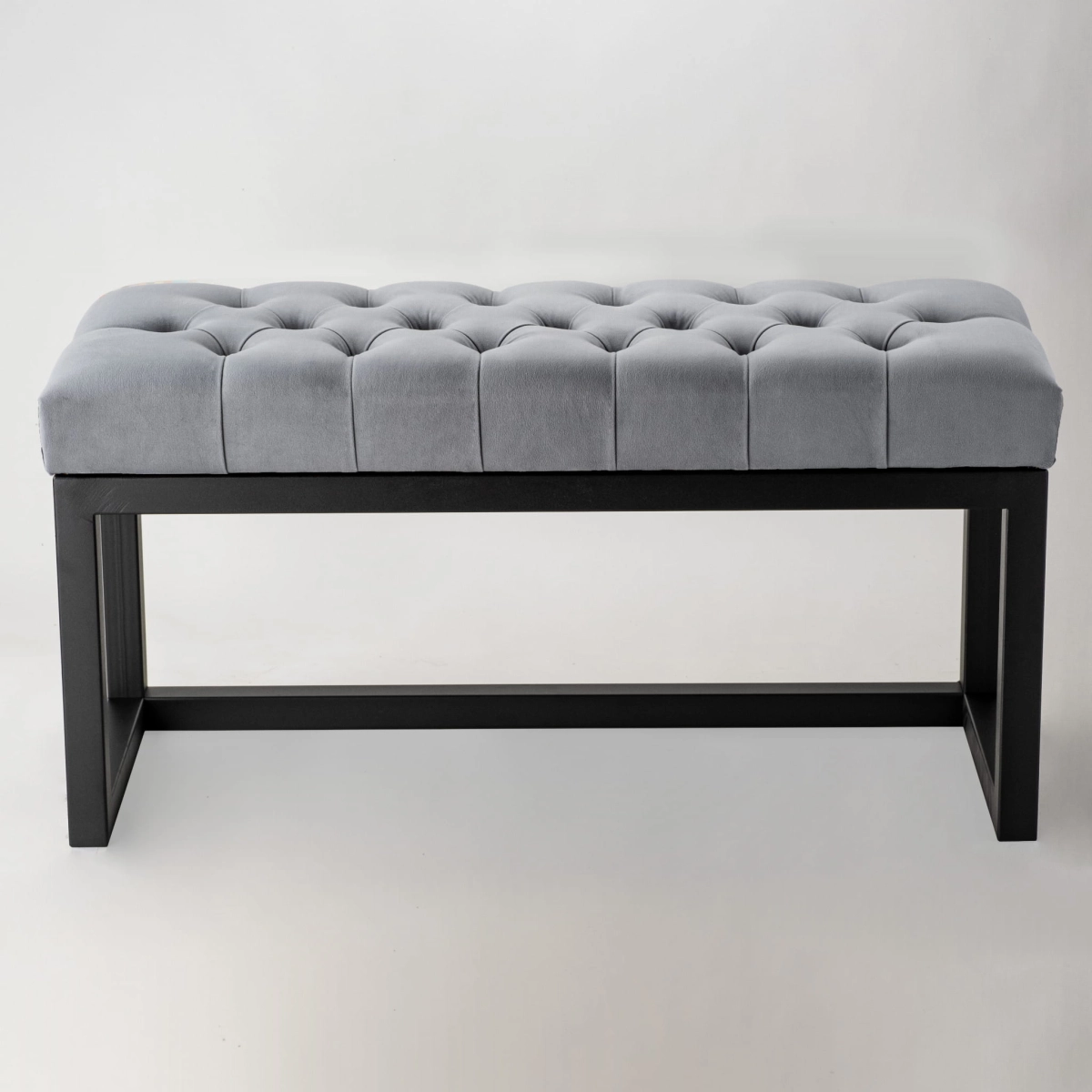 Banc matelassé Loft sur base en métal