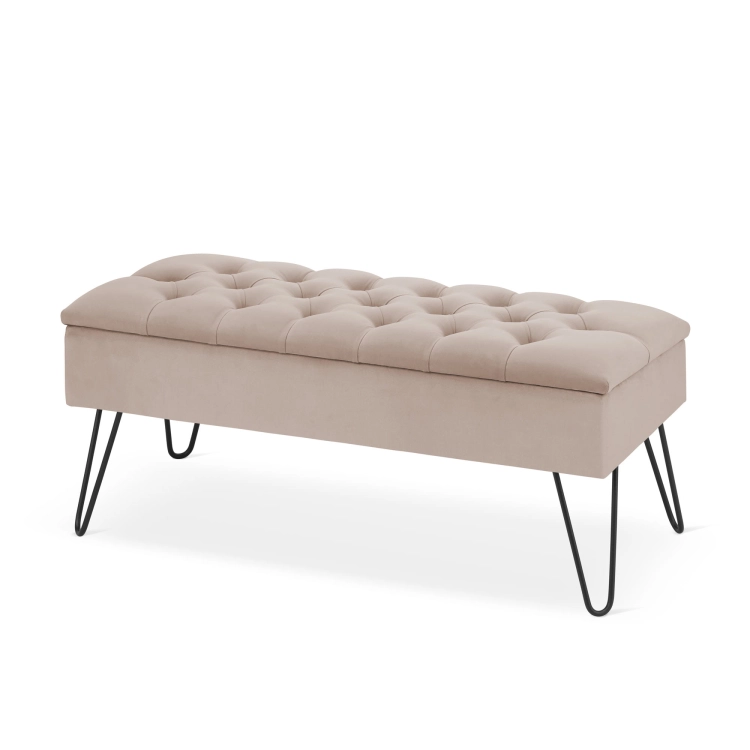 Pouf matelassé latte avec rangement et pieds en épingle, un meuble élégant et moderne