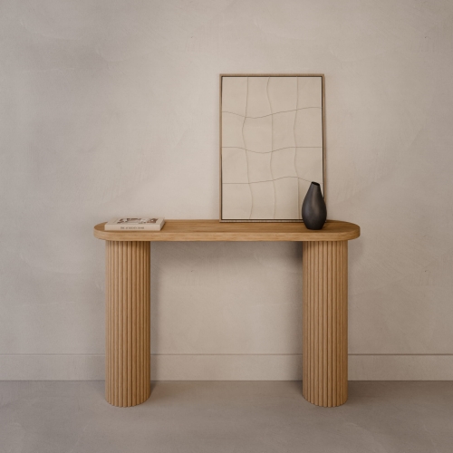 Console d'entrée avec pieds en bois cannelés et plateau en bois d'ameublement