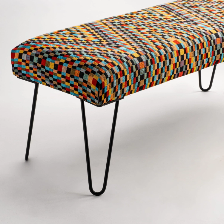 Banc loft à motifs avec rembourrage décoratif et pieds en métal fins