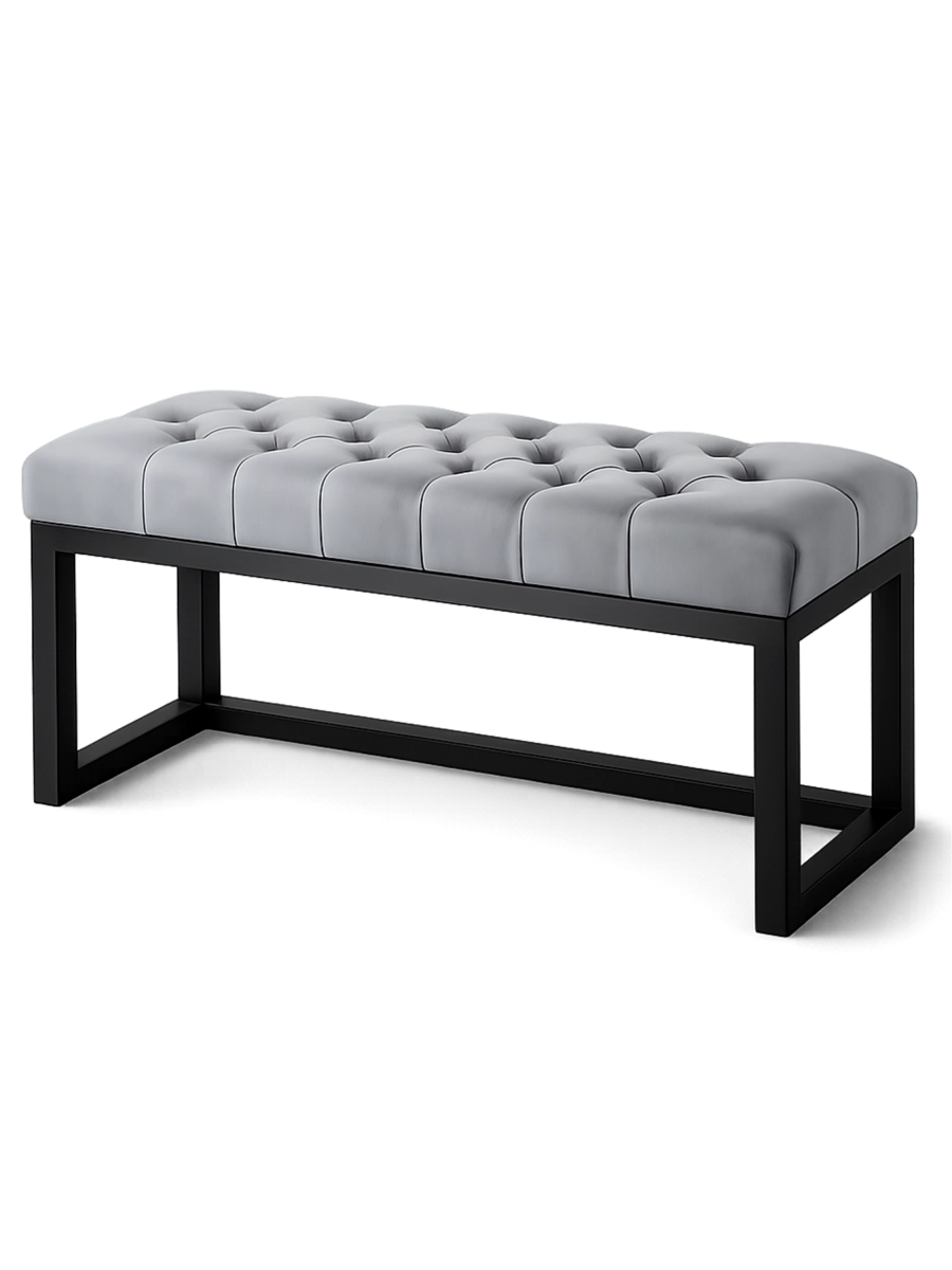 Banc matelassé de couleur grise sur pieds en métal