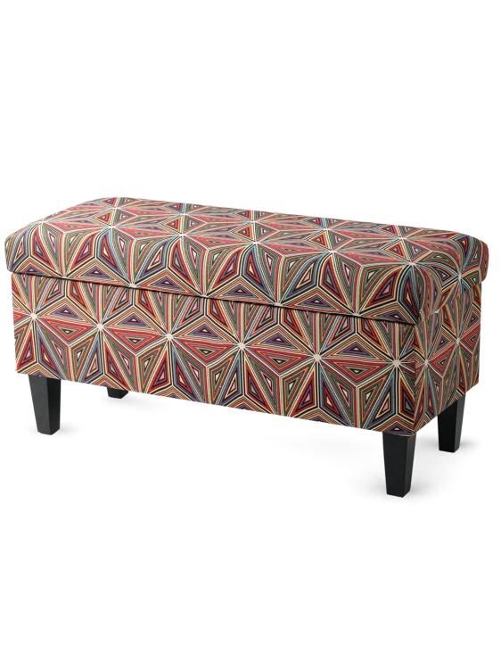 Ein mit bunten Blumen gepolsterter Aufbewahrungshocker, perfekt für gemütliche Innenräume