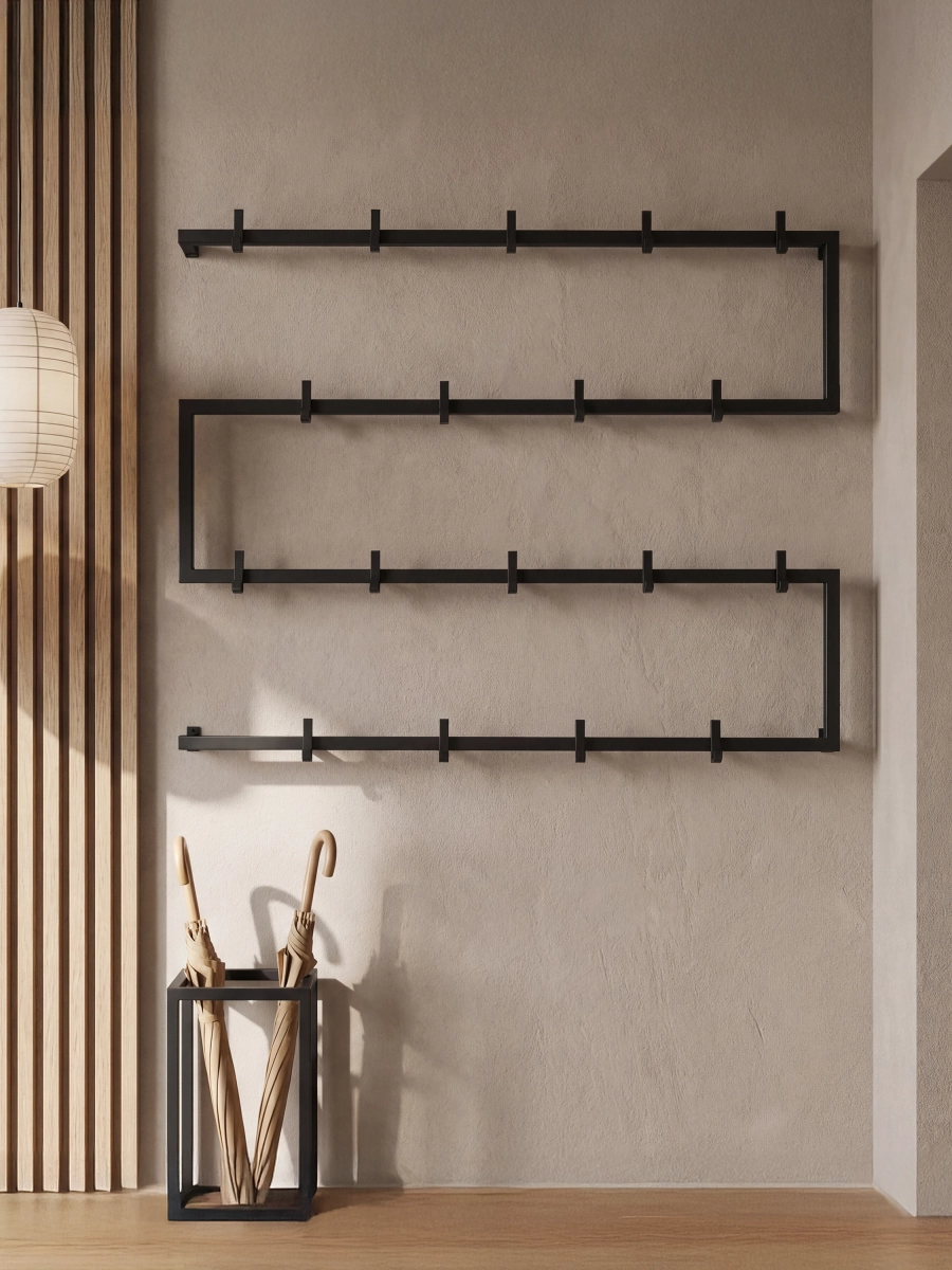 Cintre noir moderne pour le couloir