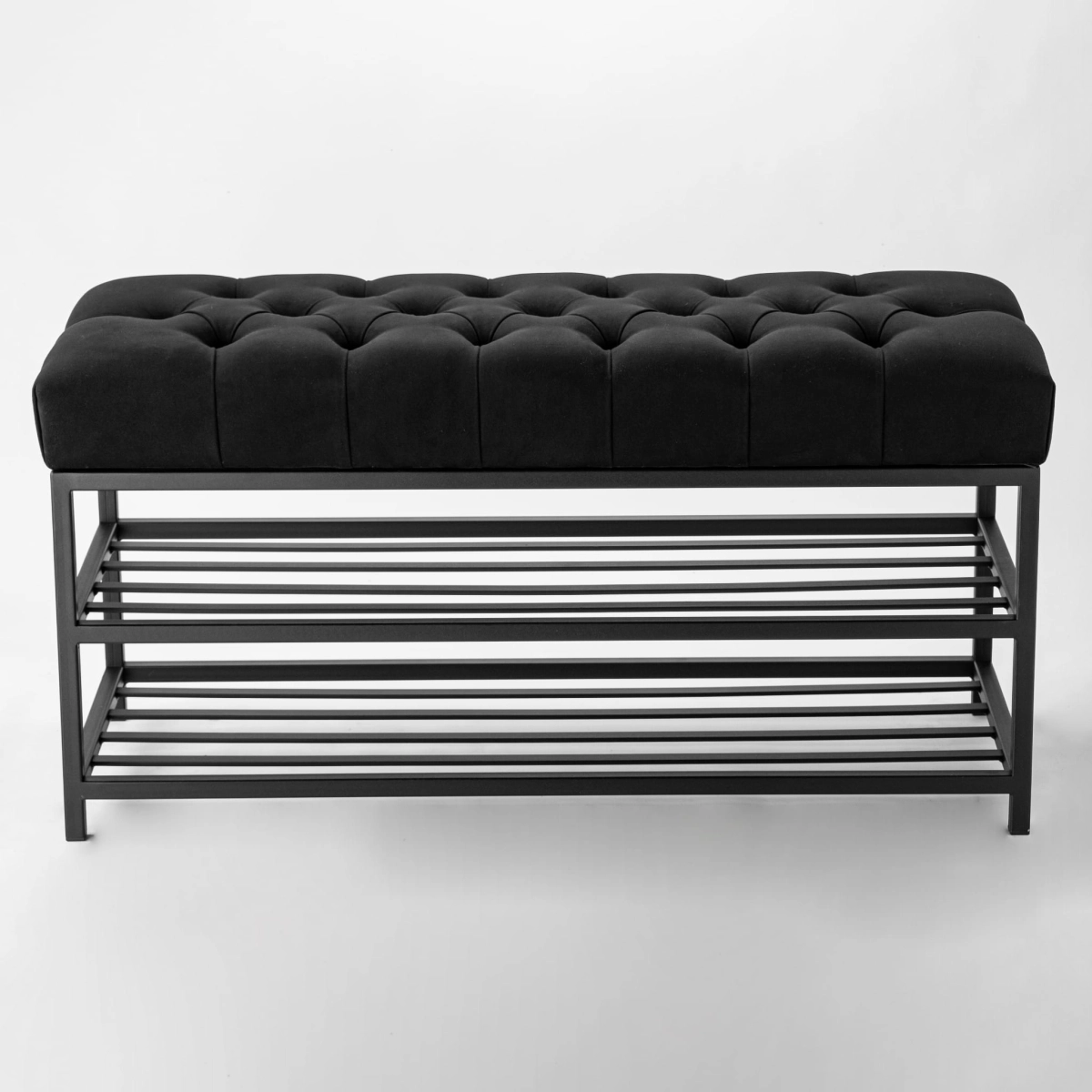 Banc en métal noir, parfait pour le couloir