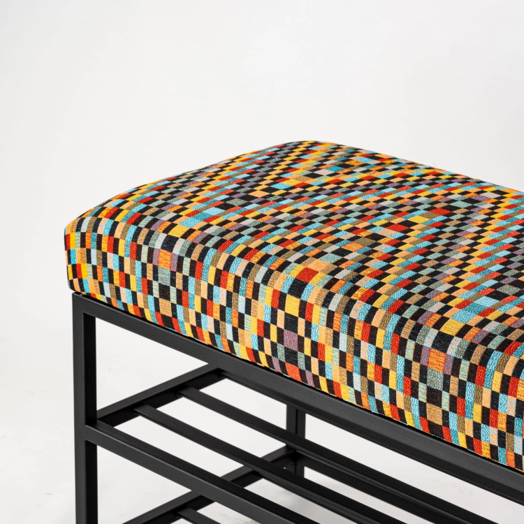 Banc en métal rembourré pour le couloir